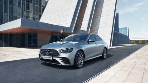 Silver Mercedes-Benz Car