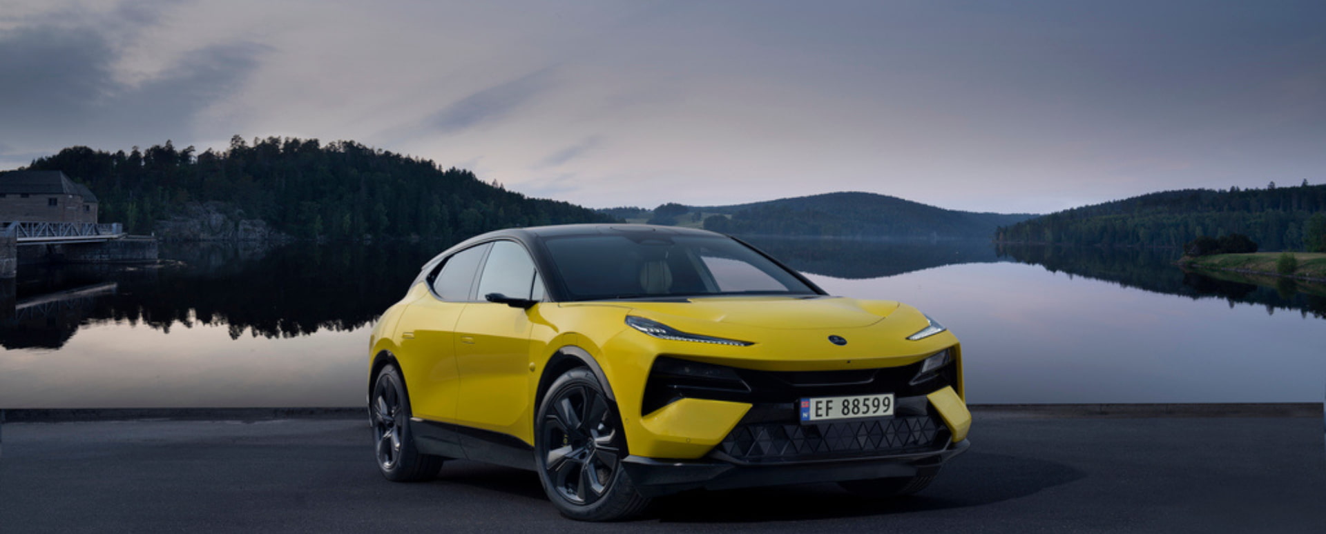 yellow Lotus eletre